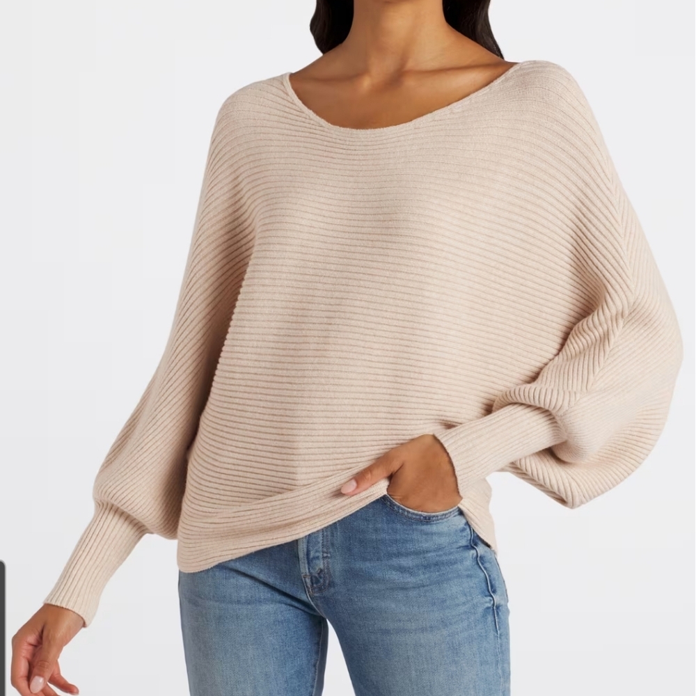Elegant Beige Scoop Neck Sweater